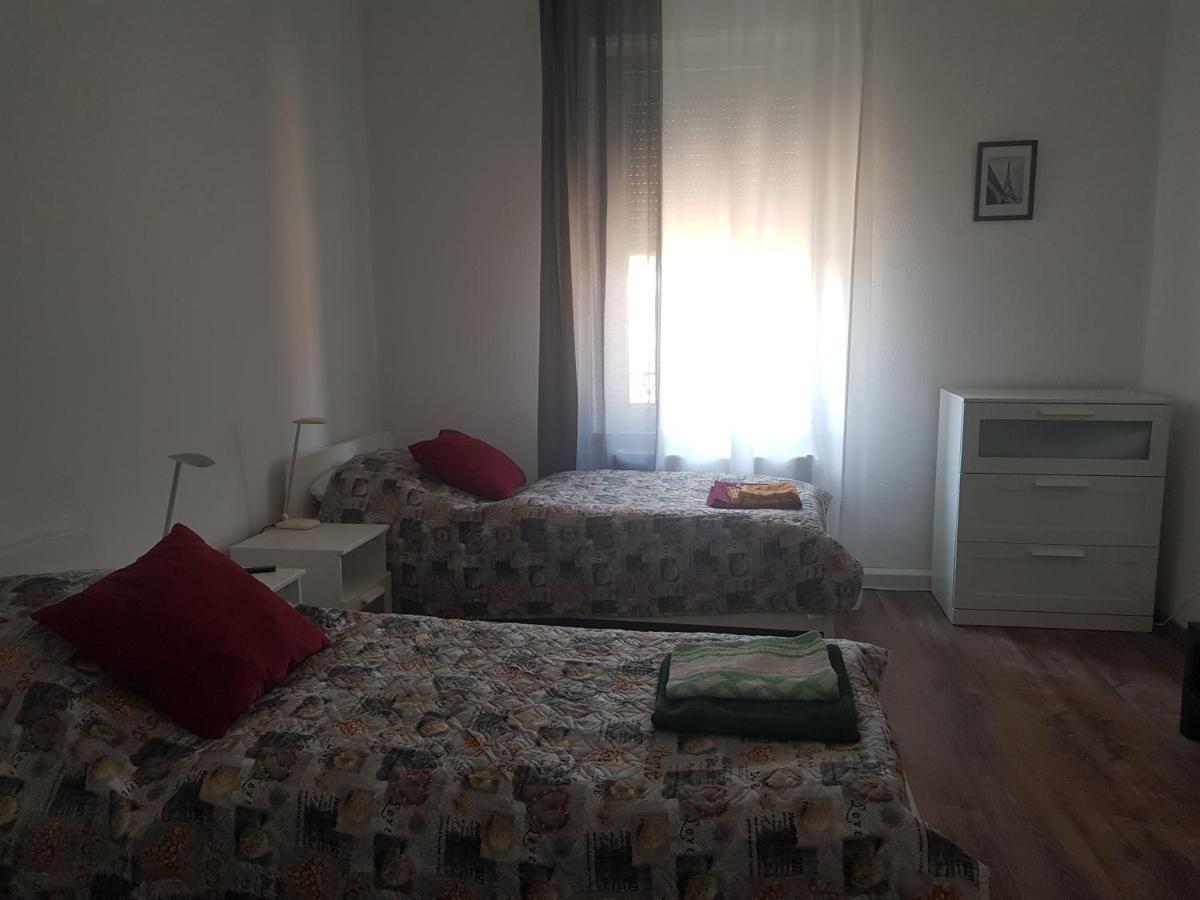 Gaestewohnung Mit Kueche Magdeburg An Der Elbe Exteriör bild