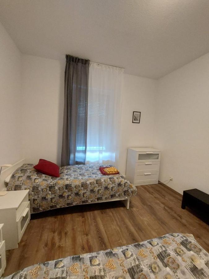 Gaestewohnung Mit Kueche Magdeburg An Der Elbe Exteriör bild
